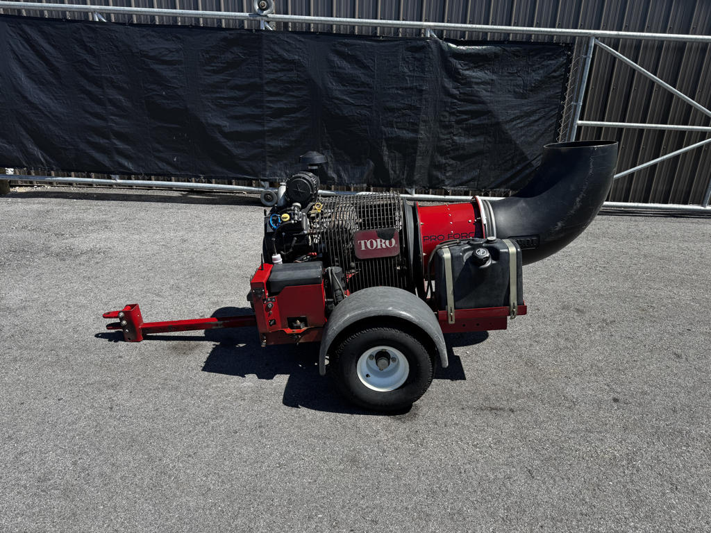 Toro-Pro-Force-Pull-Behind-Blower-4-1024×768-1