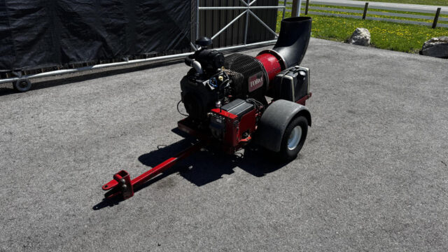 Toro-Pro-Force-Pull-Behind-Blower-6-1024×768-1