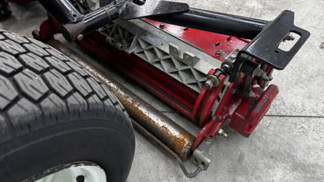 Toro-Reelmaster-3100-Diesel-3WD-Sidewinder-Triplex-Mower-10-800×600-1