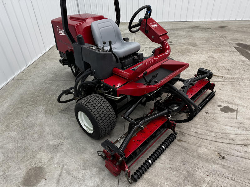 Toro-Reelmaster-3100-Diesel-3WD-Sidewinder-Triplex-Mower-12-800×600-1