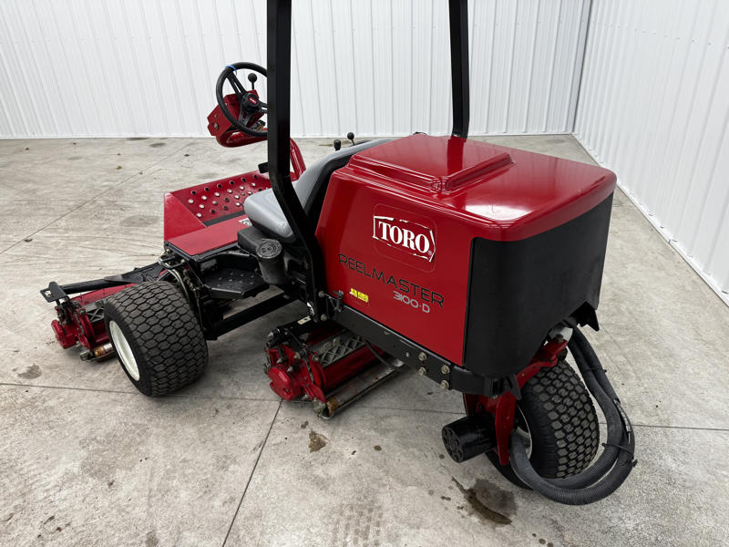 Toro-Reelmaster-3100-Diesel-3WD-Sidewinder-Triplex-Mower-6-800×600-1