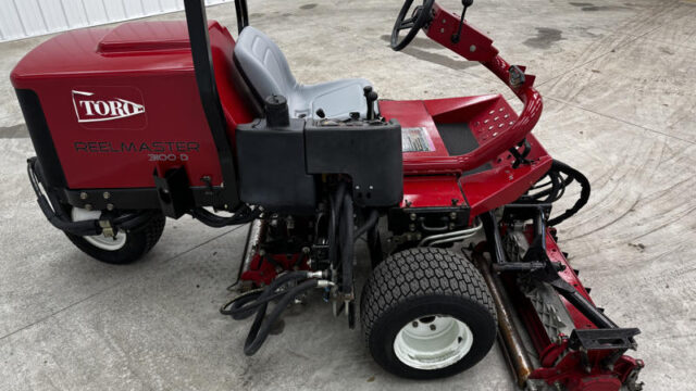 Toro-Reelmaster-3100-Diesel-3WD-Sidewinder-Triplex-Mower-9-800×600-1