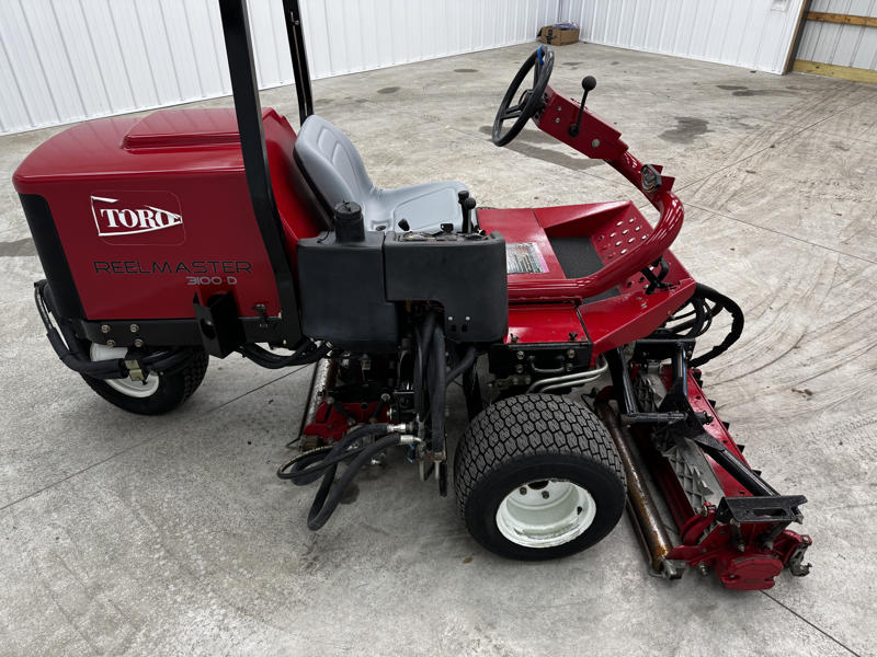 Toro-Reelmaster-3100-Diesel-3WD-Sidewinder-Triplex-Mower-9-800×600-1