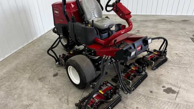 Toro-Reelmaster-3550-Diesel-3WD-Reel-Mower-10-800×600-1