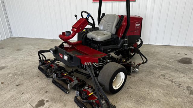 Toro-Reelmaster-3550-Diesel-3WD-Reel-Mower-4-800×600-1-1