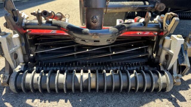 Toro-Reelmaster-3550-Diesel-3WD-Reel-Mower-5-1024×768-1-2