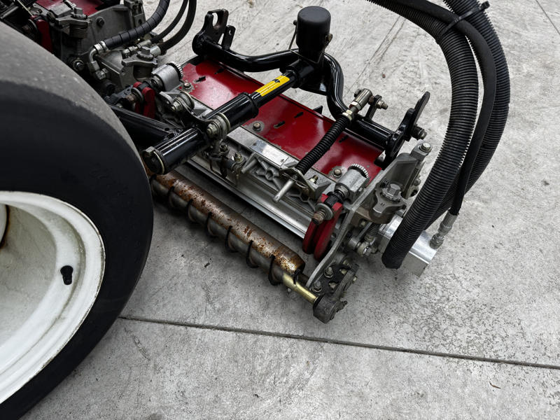 Toro-Reelmaster-3550-Diesel-3WD-Reel-Mower-8-800×600-1