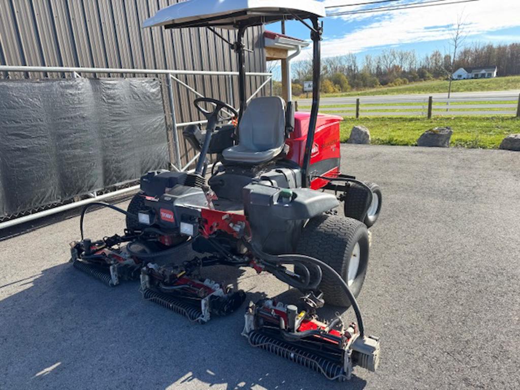 Toro-Reelmaster-5010H-Diesel-2WD-Hybrid-Electric-Reels-Fairwary-Mower-4-1024×768-1