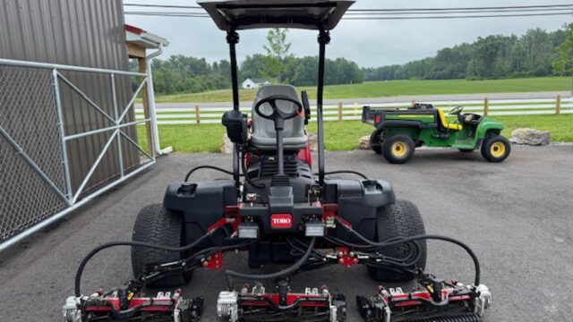 Toro-Reelmaster-5010H-Diesel-2WD-Hybrid-Electric-Reels-Fairway-Mower-1-1024×768-1