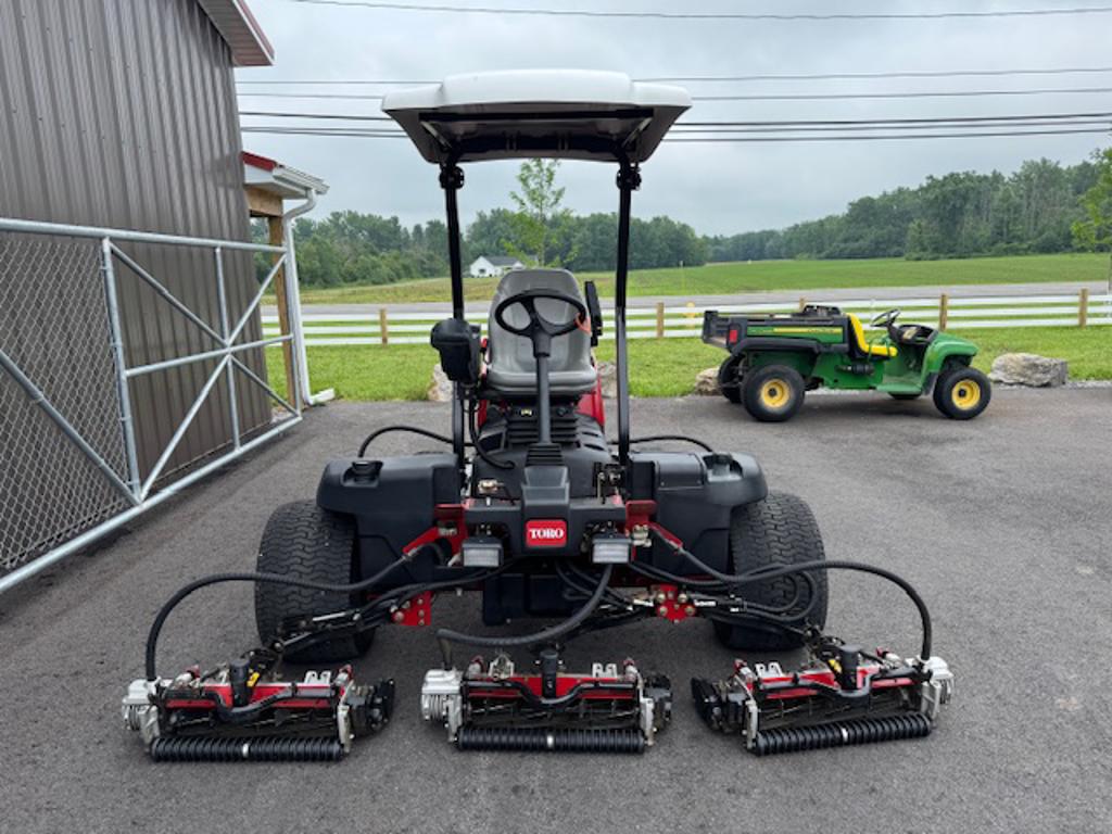 Toro-Reelmaster-5010H-Diesel-2WD-Hybrid-Electric-Reels-Fairway-Mower-1-1024×768-1