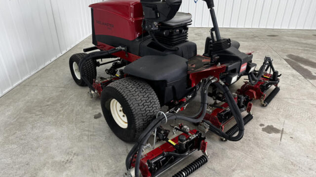 Toro-Reelmaster-5510-Diesel-2WD-Fairway-Mower-1-800×600-1