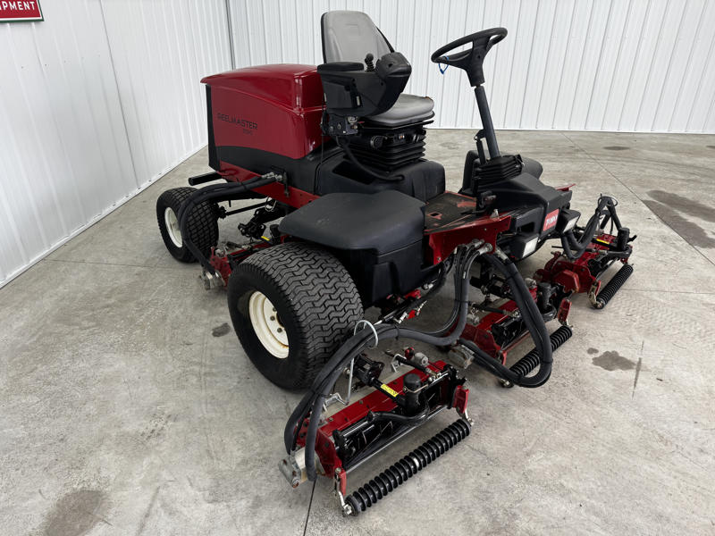 Toro-Reelmaster-5510-Diesel-2WD-Fairway-Mower-1-800×600-1