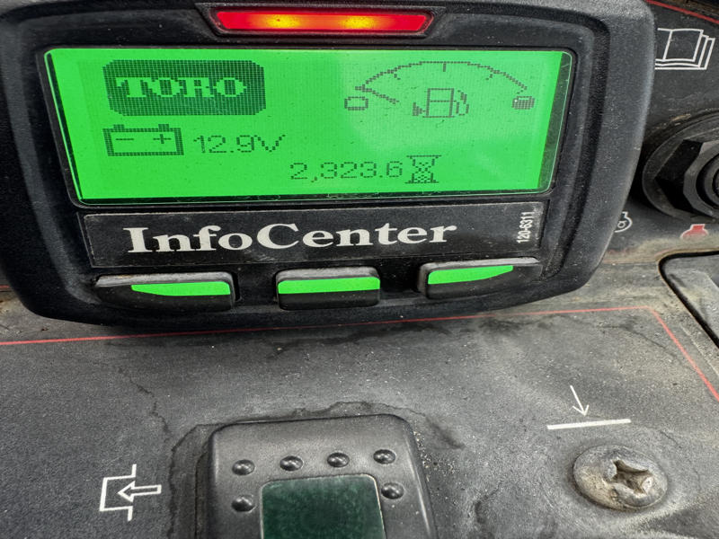 Toro-Reelmaster-5510-Diesel-2WD-Fairway-Mower-10-800×600-1