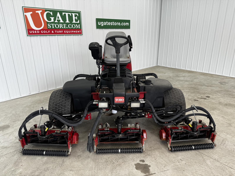 Toro-Reelmaster-5510-Diesel-2WD-Fairway-Mower-4-800×600-1