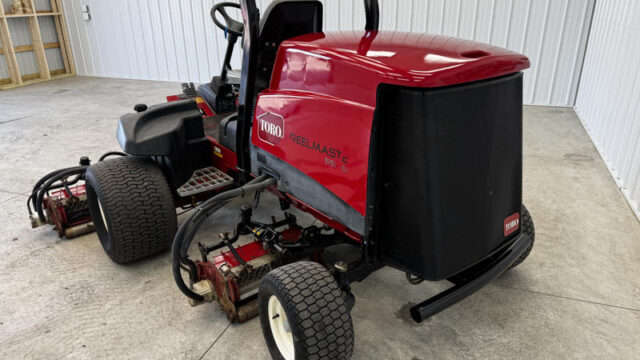 Toro-Reelmaster-5510-Diesel-2WD-Fairway-Mower-5-800×600-1-1