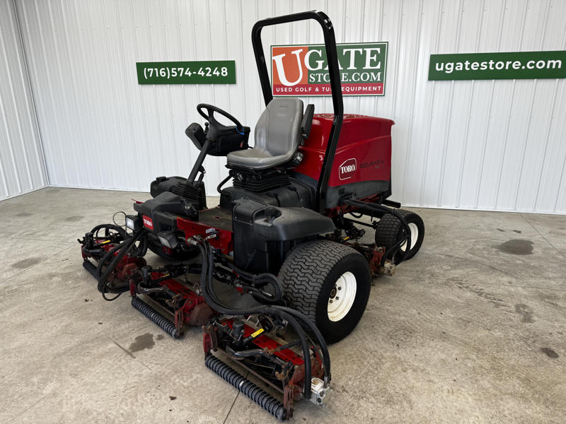 Toro-Reelmaster-5510-Diesel-2WD-Fairway-Mower-7-800×600-1