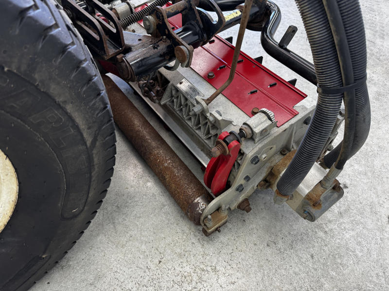 Toro-Reelmaster-5510-Diesel-4WD-Fairway-Mower-2-800×600-1