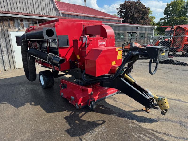 Toro-Versa-Vac-PTO-Driven-Turf-and-Field-Sweeper-and-Debris-Vacuum-1-800×600-1