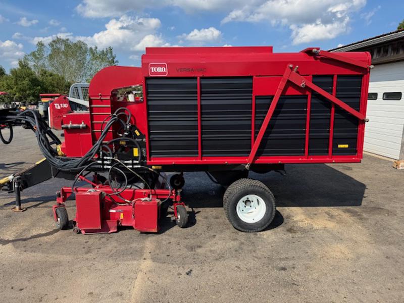 Toro-Versa-Vac-PTO-Driven-Turf-and-Field-Sweeper-and-Debris-Vacuum-4-800×600-1