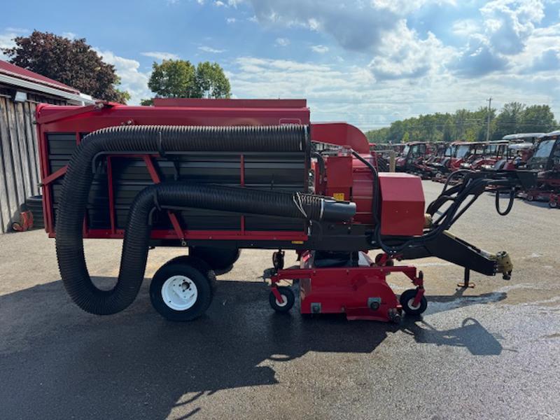 Toro-Versa-Vac-PTO-Driven-Turf-and-Field-Sweeper-and-Debris-Vacuum-5-800×600-1