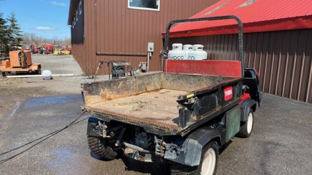 Toro-Workman-HDX-Gas-2WD-Utility-Vehicle-1-800×600-1