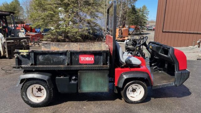 Toro-Workman-HDX-Gas-2WD-Utility-Vehicle-2-800×600-1-1