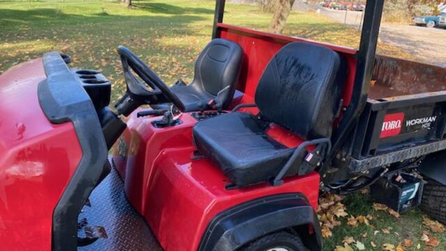 Toro-Workman-HDX-Gas-2WD-Utility-Vehicle-2-800×600-1