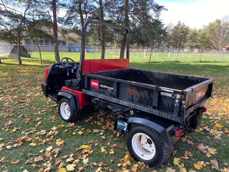 Toro-Workman-HDX-Gas-2WD-Utility-Vehicle-3-800×600-1