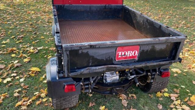Toro-Workman-HDX-Gas-2WD-Utility-Vehicle-4-800×600-1