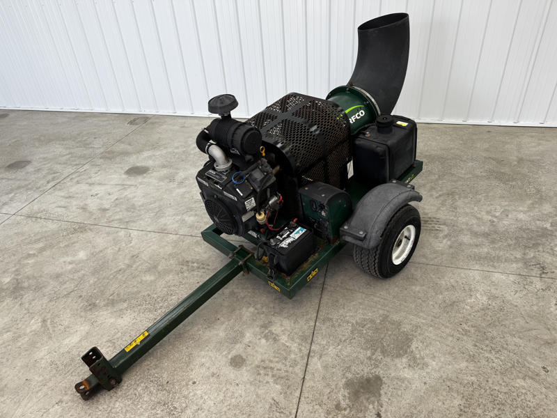 Turfco-Torrent-2-Pull-Behind-Debris-Blower-3-800×600-1