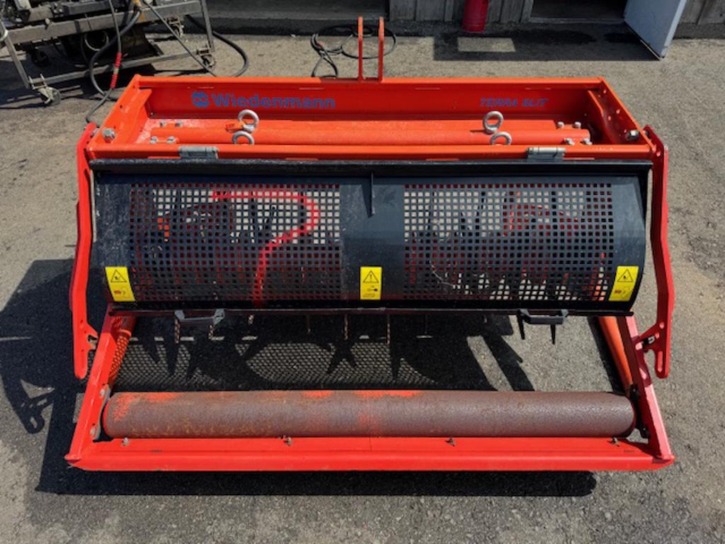 Wiedenmann-Terra-Slit-Athletic-Field-and-Golf-Course-Deep-Aerification-Slitting-Implement-1-1024×768-1