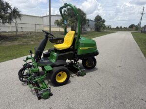 2023 John Deere 2400