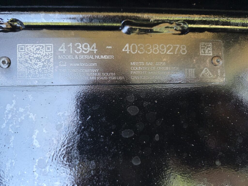 15893