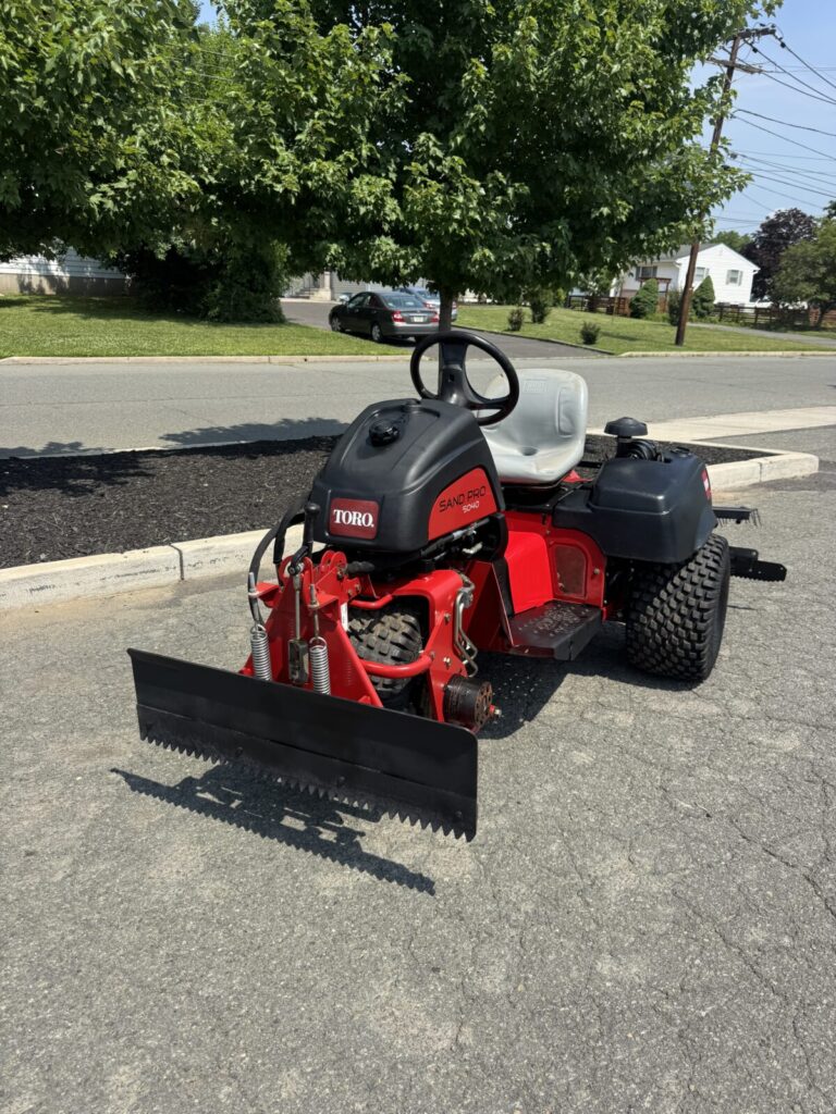 3933