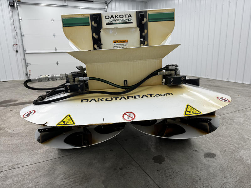 Dakota-410-Turf-Tender-Pull-Behind-Top-Dresser-1-800×600-1