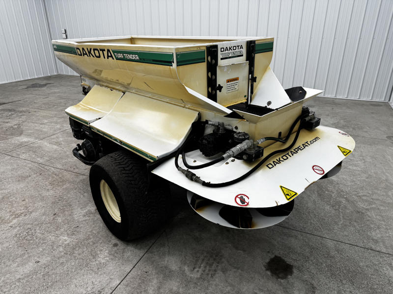 Dakota-410-Turf-Tender-Pull-Behind-Top-Dresser-5-800×600-1