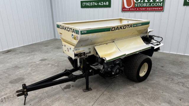 Dakota-410-Turf-Tender-Pull-Behind-Top-Dresser-7-800×600-1