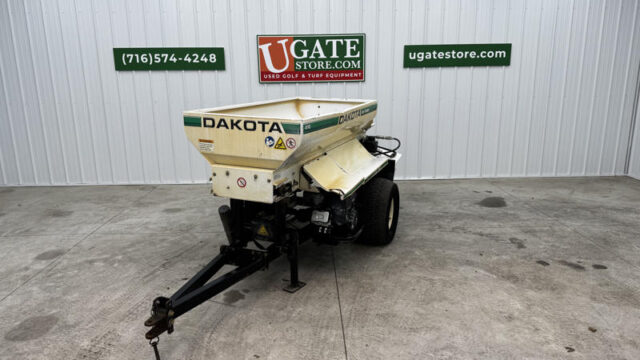 Dakota-410-Turf-Tender-Pull-Behind-Top-Dresser-8-800×600-1