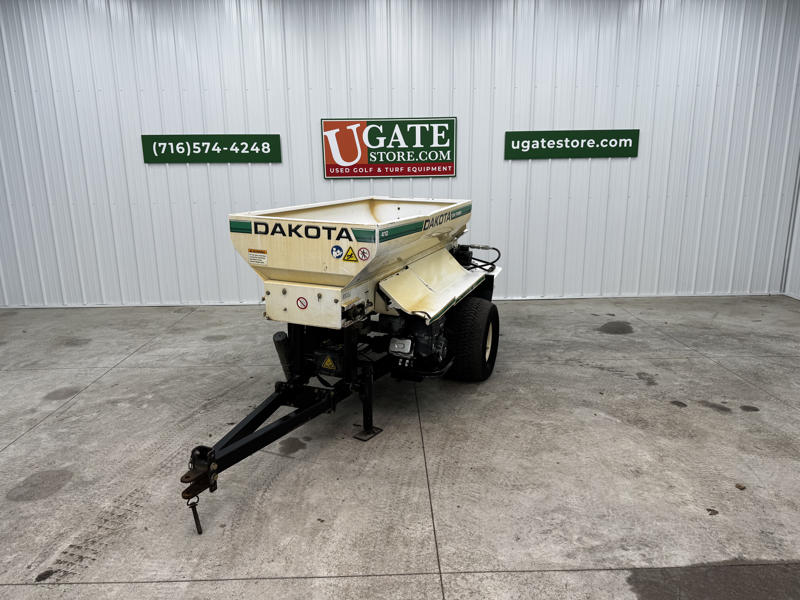 Dakota-410-Turf-Tender-Pull-Behind-Top-Dresser-8-800×600-1