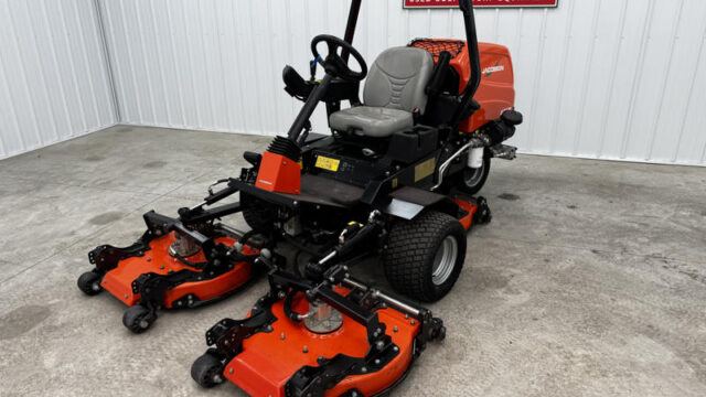 Jacobsen-AR331-Diesel-3WD-Contouring-Mower-5-800×600-1