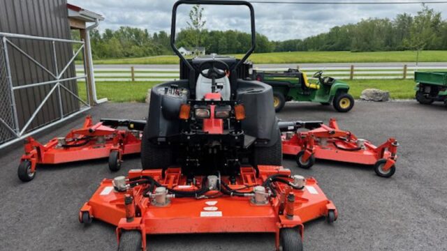 Jacobsen-HR9016-Turbo-Diesel-4WD-Wide-Area-Mower-1-800×600-1