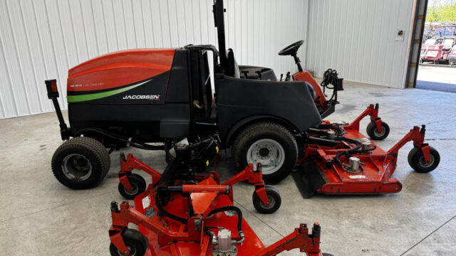 Jacobsen-HR9016-Turbo-Diesel-4WD-Wide-Area-Mower-2-800×600-1-1