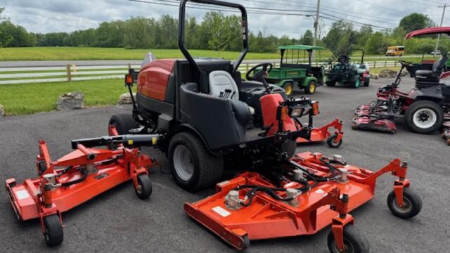 Jacobsen-HR9016-Turbo-Diesel-4WD-Wide-Area-Mower-5-800×600-1