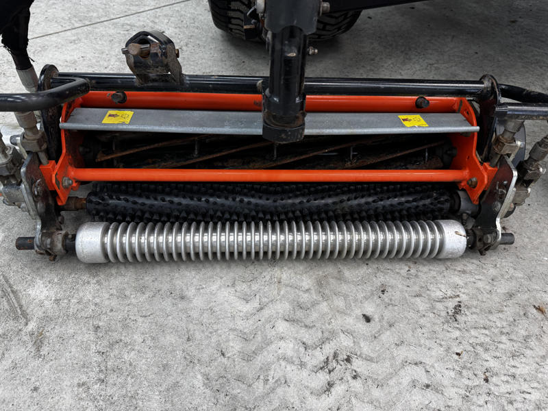 Jacobsen-LF-550-Diesel-2WD-Fairway-Mower-9-800×600-1