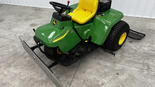 John-Deere-1200A-Bunker-and-Field-Rake-4-800×600-1