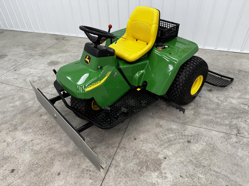 John-Deere-1200A-Bunker-and-Field-Rake-4-800×600-1