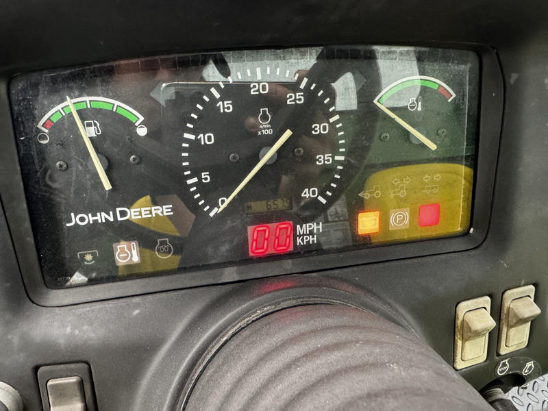 John-Deere-2030-Pro-Gator-Diesel-4WD-Utility-Vehicle-8-800×600-1