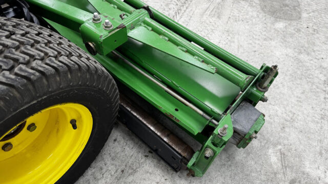 John-Deere-2653B-Trim-Slope-Surrounds-Reel-Mower-3-800×600-1