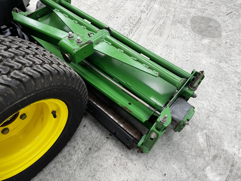 John-Deere-2653B-Trim-Slope-Surrounds-Reel-Mower-3-800×600-1