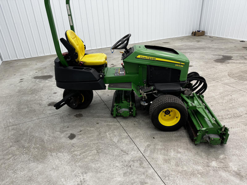 John-Deere-2653B-Trim-Slope-Surrounds-Reel-Mower-4-800×600-1